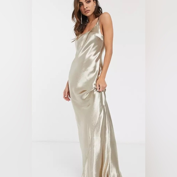 ASOS DESIGN scoop back bias cut satin maxi dress in champagne - Picture 5 of 5
